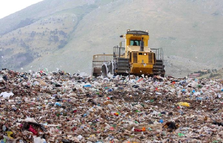 una discarica